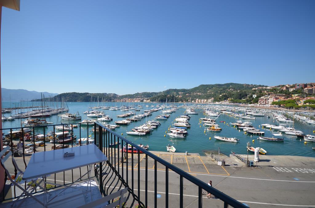 Al Molo Sea View Rooms Lerici Exteriér fotografie